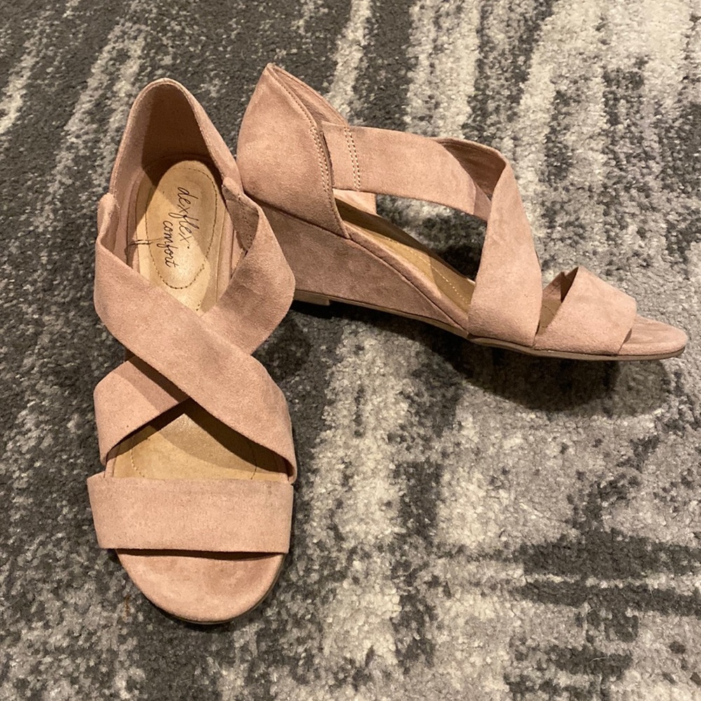 Blush Wedges